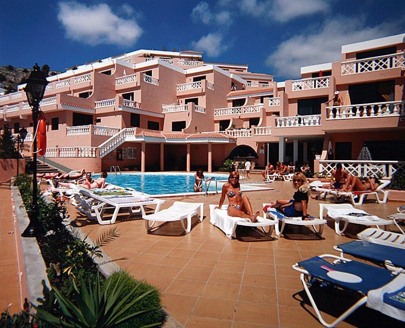 Paradise Court Aparthotel 아데제 외부 사진