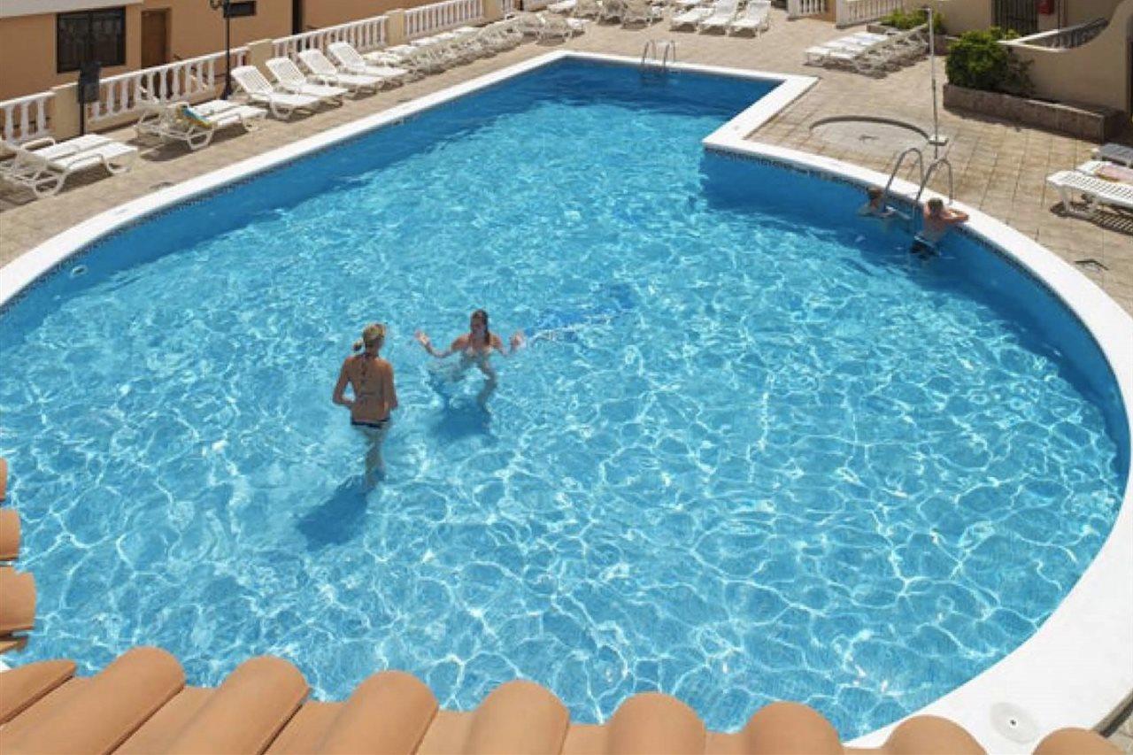 Paradise Court Aparthotel 아데제 외부 사진